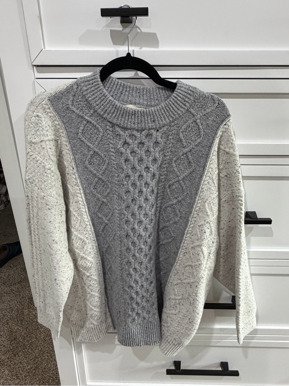 Universal Thread Women’s Two-Tone Cable Knit Sweater - Gray and Cream XL